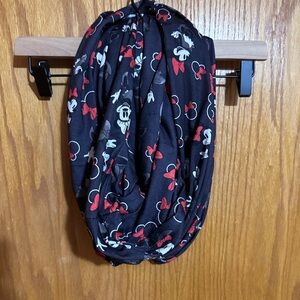 Disney Minnie Mouse‎ infinity scarf